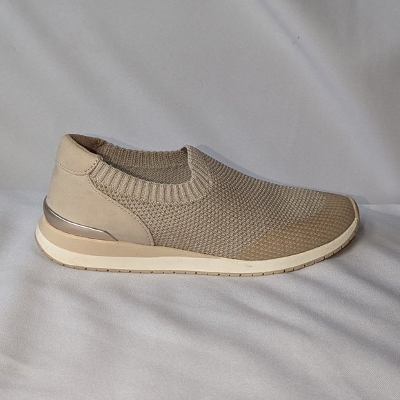 Naturalizer Lafayette slip-on sneaker neutral porcelain size 6 EUC - Picture 7 of 13